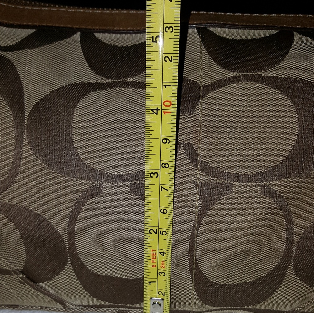 Coach Signature E/W soft duffle purse - Picture 2 of 6